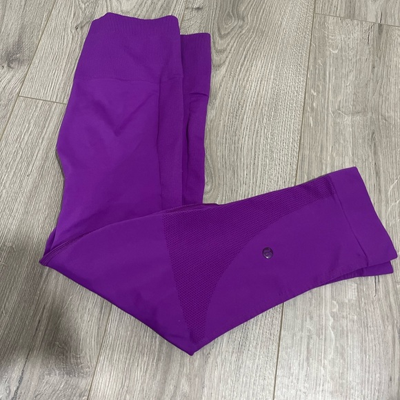 Lululemon cropped compression leggings - Picture 1 of 6